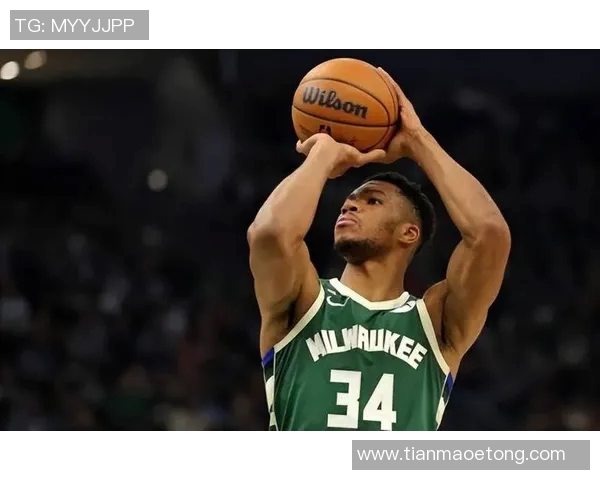 字母哥周最佳海报 赛季前三战场均36分16板7助 投篮命中率68.3%