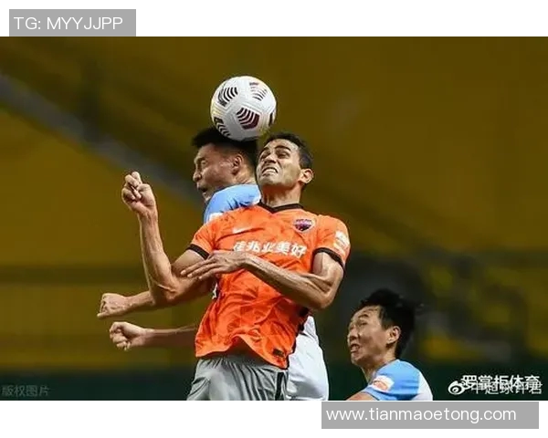 越南中锋揽马克西VJ称师徒三人 越南中锋揽马克西VJ称师徒三人